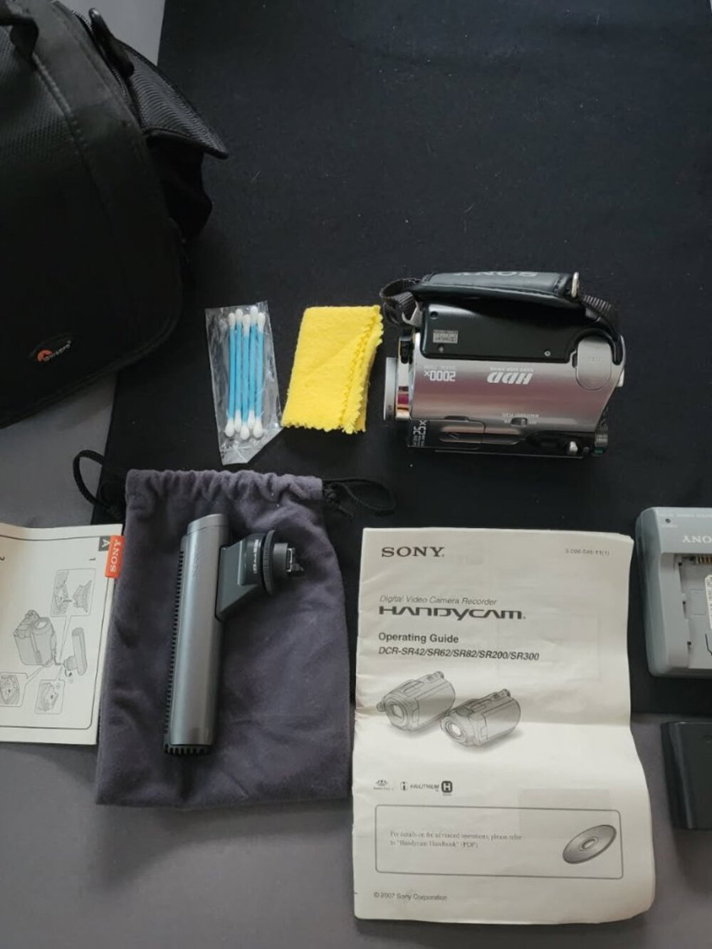 Sony Handycam DCR-SR82E (60 GB) Flash Media, Hard Drive Camcorder